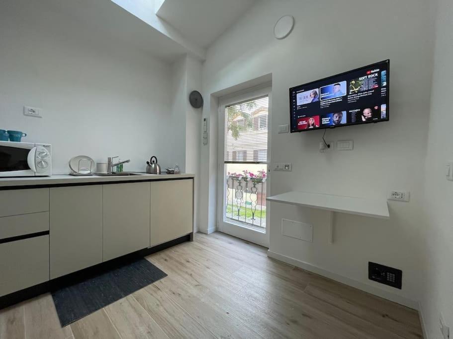Grazioso Monolocale Appartement Milaan Buitenkant foto
